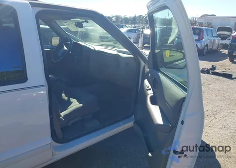 2004 Chevrolet Blazer Ls from USA, damaged, VIN 1GNDT13X74K157419